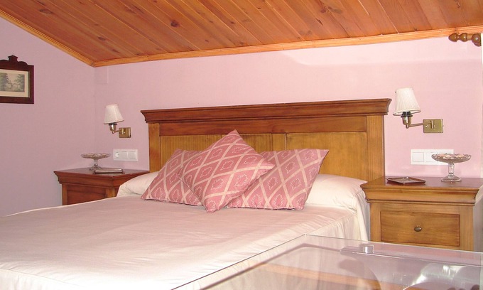 Pegalajar Cottage | Shared Garden of French rural accommodation, bedroom loft