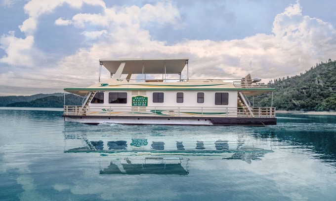 Lakehead Boat Rental | Shasta Marina at Packers Bay Mirage I Houseboat.