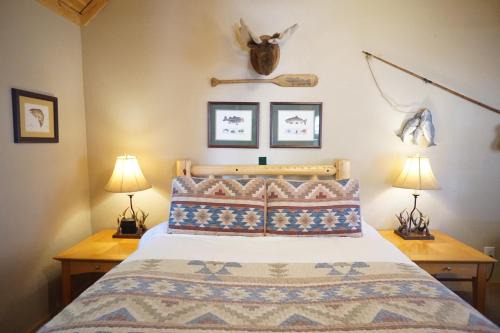 Shaver Lake Hotel | Shaver Lake Village Hotel