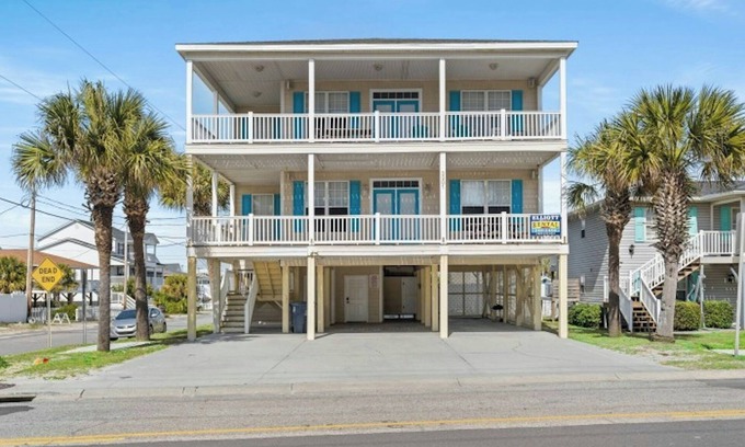 Ash House | Shellabration House-5BR/4BA *2nd Row* Pool