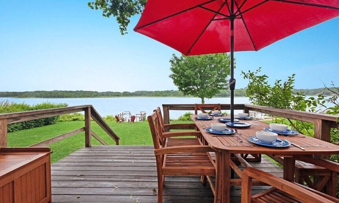 Southold House | Shelter Bay Cove Waterfront + Beach + spectacular