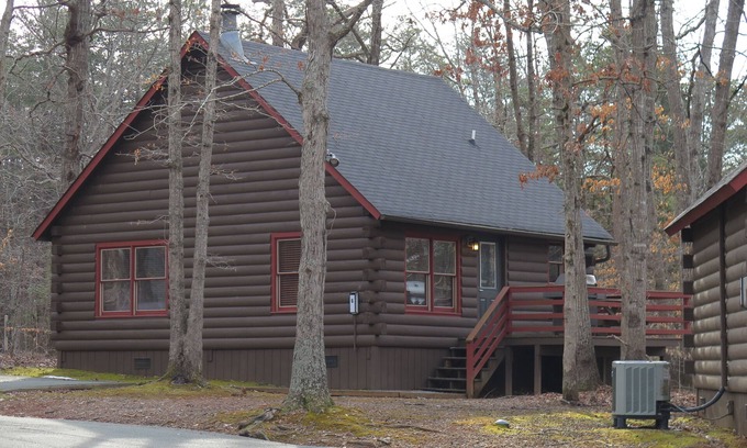 Gordonsville Cabin | Shenandoah Crossing-2 bedroom Deluxe Cabin SEE DESCRIPTION NOTE BEFORE BOOKING!