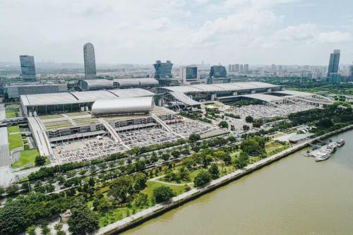 Pazhou Residential District Apartment | Shengmeiya Apartment Hotel-Line8 Pazhou STN entrance D-Walking distance to Canton Fair