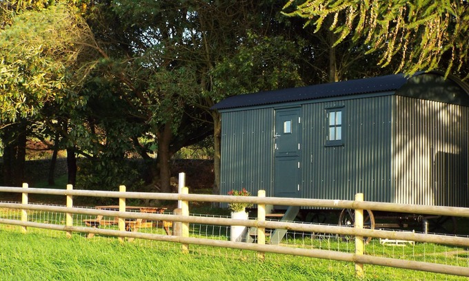 Macclesfield Cabin | Shepherds Hut with stunning views located on the edge of the peak district