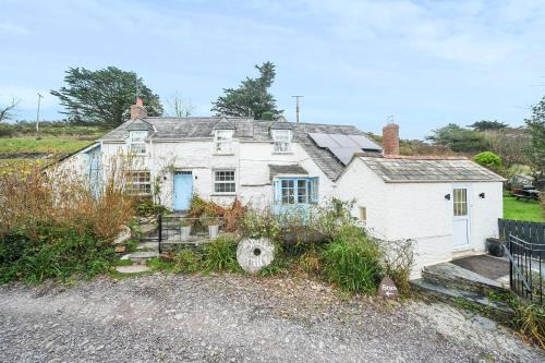 Polzeath House | Shilla Mill - Just off the Beach