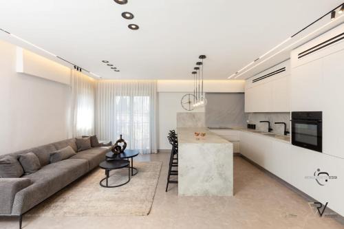 Mea She'arim Apartment | Shirat Haneviim-Luxury Penthouse #Rental Israel