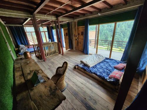 Tehri House | Shoonya Home Stay - Devalsari Deodar Forest Range - 60min from Mussoorie