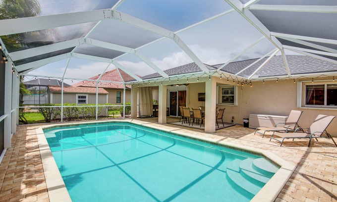 Trafalgar House | Shop, Dine & Unwind Poolside: Cape Coral Retreat!