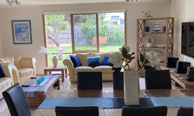 Tootgarook House | SHORE THING - FAMILY BEACH RETREAT