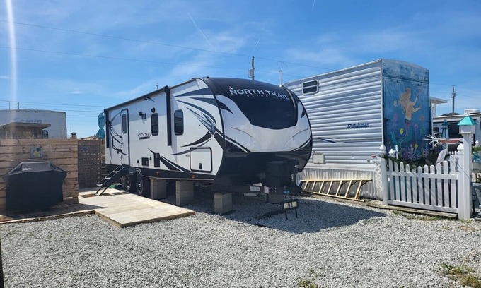North Topsail Beach House | Shore Thing, Beach/Swimming Pool Campground
