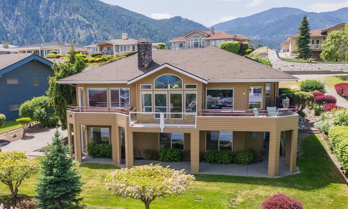 Wapato Point House | Shore View Home Retreat