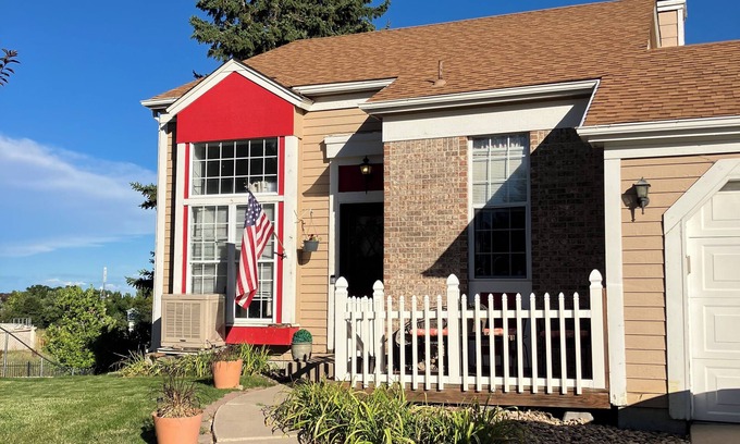 West Westminster House | Short or longer-term: close proximity to Boulder and Denver. 10 mins from RMMA