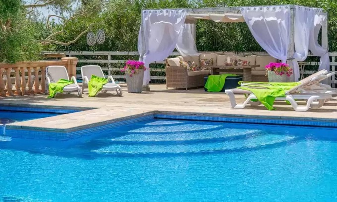 Es Llombards Villa | Short (short Den Rita)