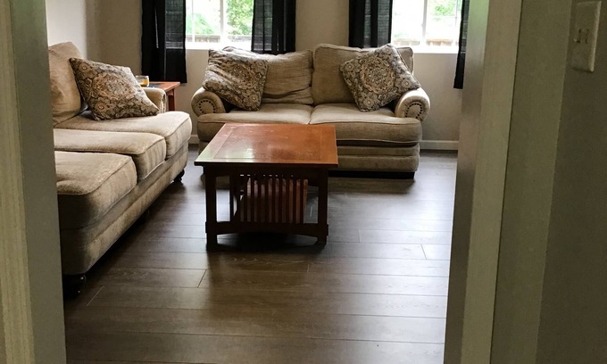 Schuylerville Apartment | Short term vacation, Belmont, Saratoga race track, 2 bed, 1 bath apartment.