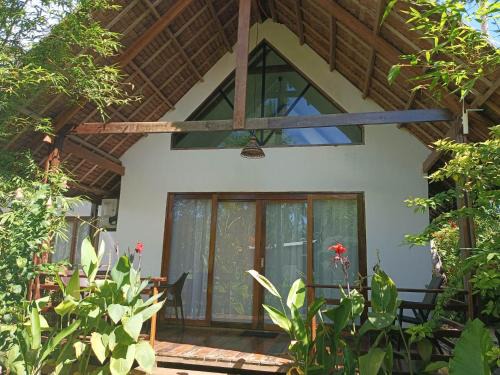 General Luna Villa | Siargao Longterm Villas - EPBliss