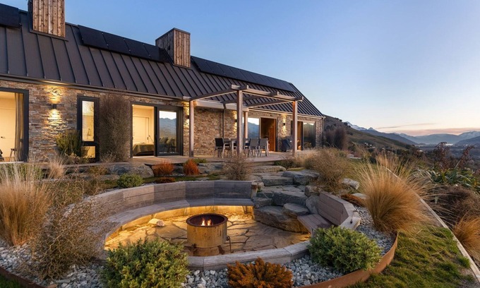 Lake Hayes House | Sicilian 1 | Hot Tub | Lake View | Alfresco Dining