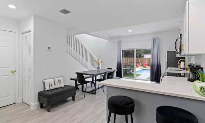 Buena Vista House | Sierra Sky Pool Housen