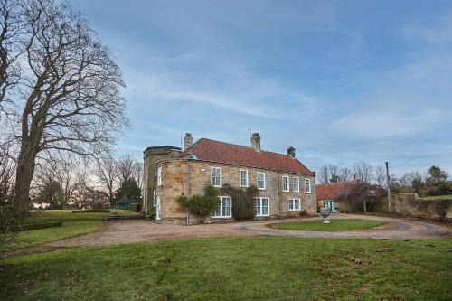 Staddlebridge House | Silton Hall - Grade II Hall & Swimming Pool