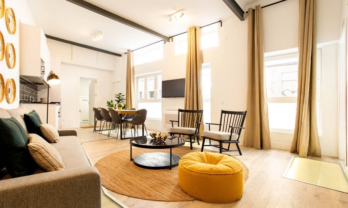 Guindalera Apartment | Silvela Duplex apartment in Madrid