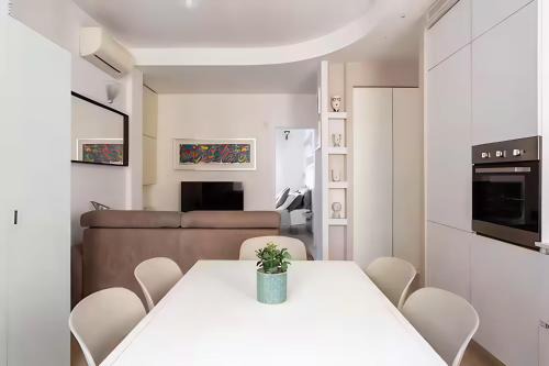 Porta Genova Apartment | Silver House [Navigli - Tortona]