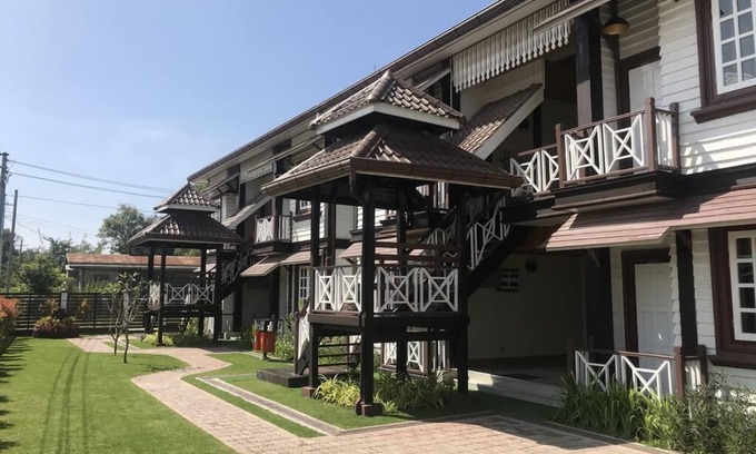 Nyaungshwe Hotel | Silver Lake Hotel