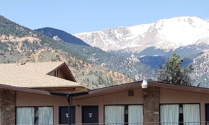 Manitou Springs Hotel | Silver Saddle Motel