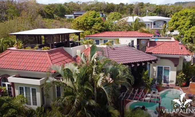 Duncans Villa | SILVER SAND ESTATE 5br 5.5ba Villa/.1 mi walk to Beach/PRIVATE CHEF & POOL