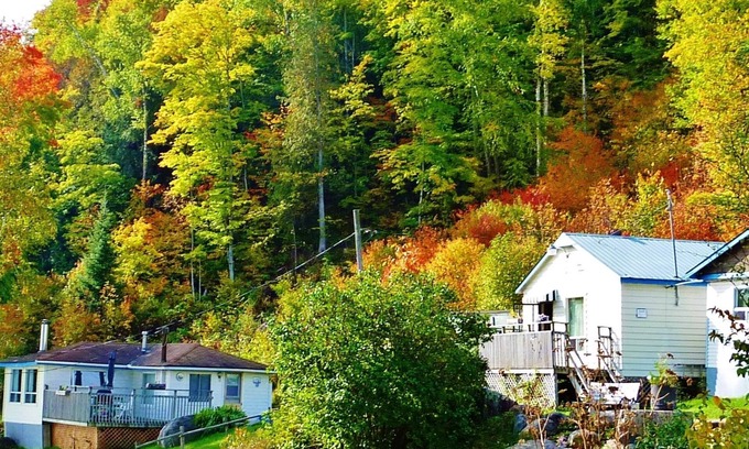 Harcourt Cottage | Silver Springs Cottage Resort