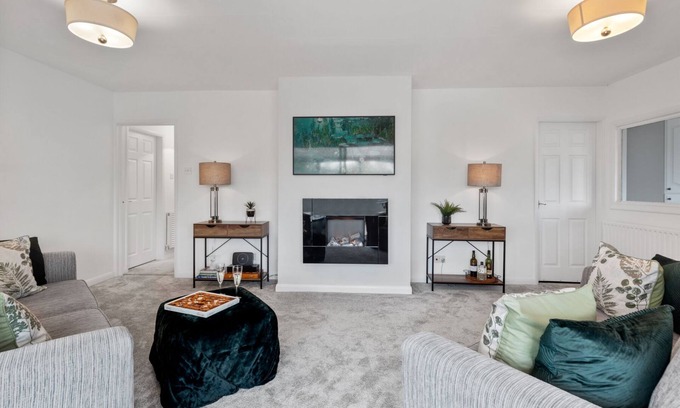 Newbold Coleorton House | Silver Stag Properties, Luxurious 3 BR Bungalow