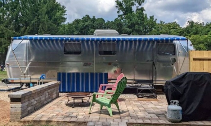 Rossville House | Silver Sun Retreat