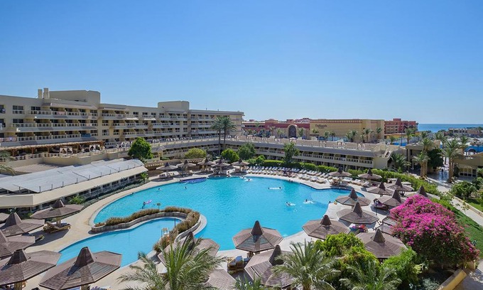 Al Mamsha El Seyahi Resort | Sindbad Club