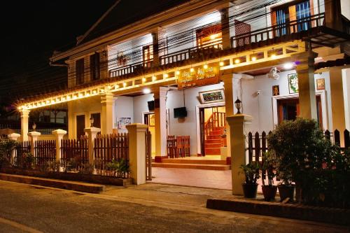 Luang Prabang Bed & Breakfast | Singharat Boutique House