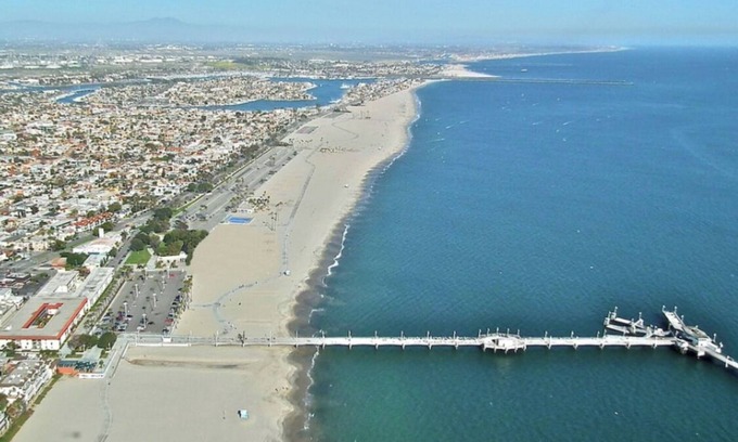 Belmont Shore House | Single fam res. 4 bedroom, 3bath beach house. 9 houses to beach. 2 parking spots