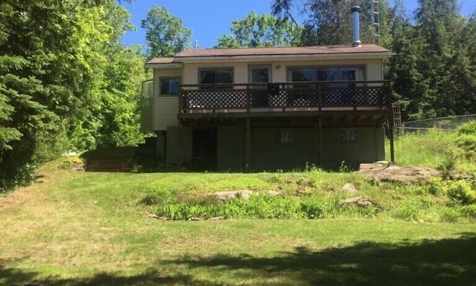 McKellar Cottage | Single Family Cottage Perfect for Families with Kids Charm and Sunset Included