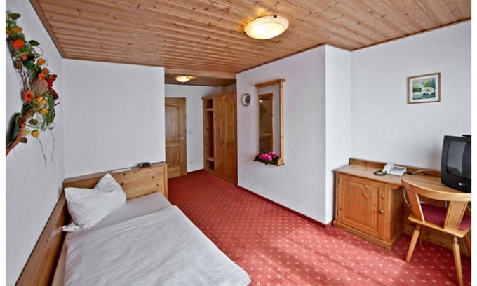 Niedernhausen House | Single room - 25 - Landgasthof Brunnenwirt Zum Meenzer