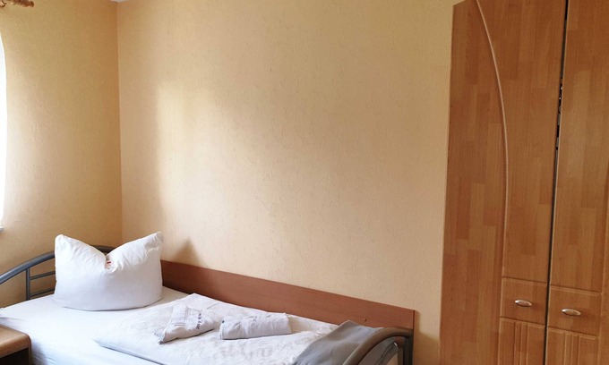 Hoyerswerda Cottage | Single room - Pension Henze