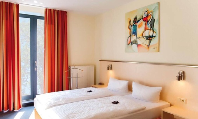 Pirna House | Single room, shower, toilet - aktiv Sporthotel