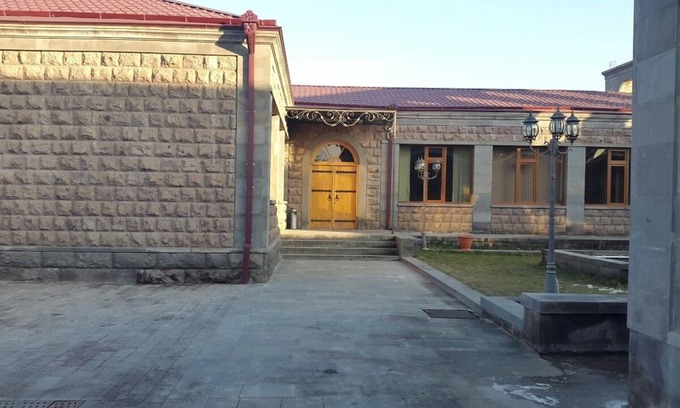 Martuni Hotel | Siro Kenats