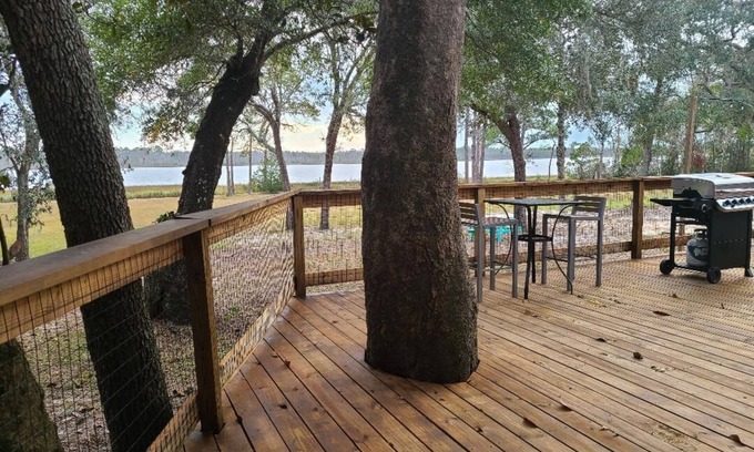 Navarre House | Sitting on the dock of the bay!