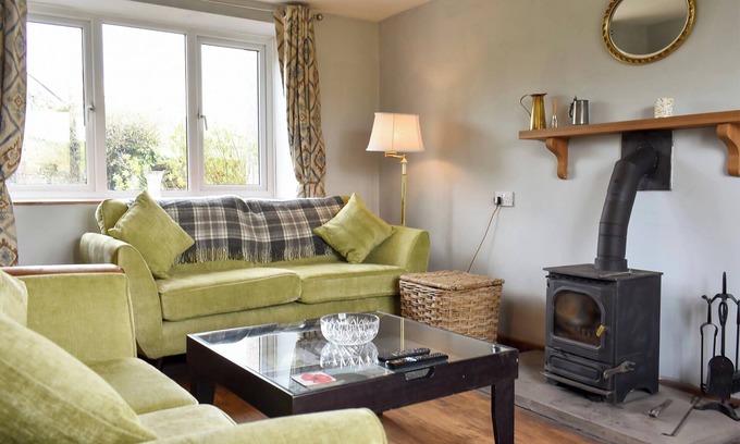 Maulds Meaburn Cottage | Situated in a peaceful location and ideal for a groups of couples or families.