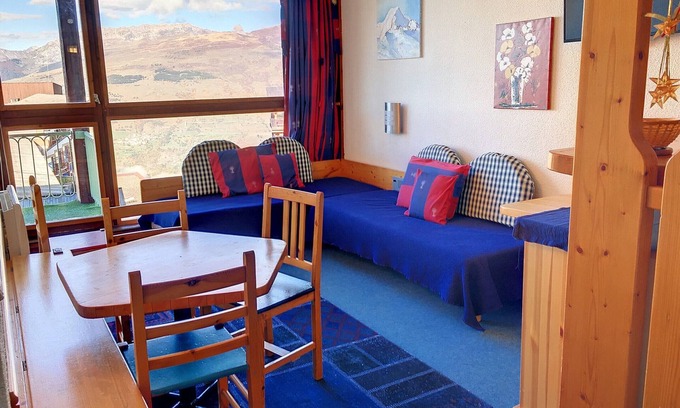 Arc-1800 Apartment | Ski-in/Ski-out Apartment with Balcony and Wifi, Sleeps 5