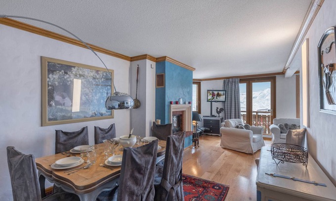 Val-Thorens Apartment | Ski-In/Ski-Out 3-Bedroom Apartment with Sauna in Val Thorens