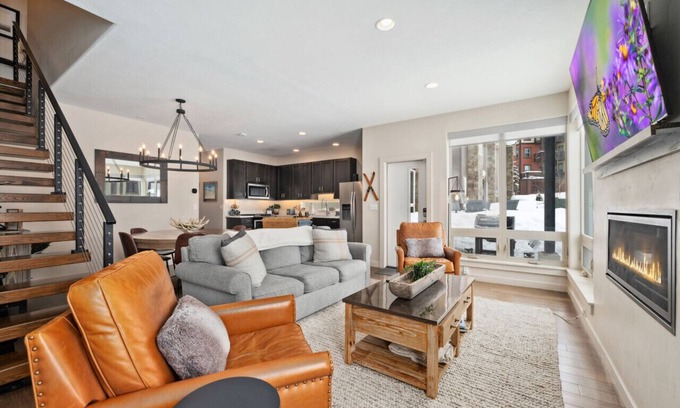 Silvercreek House | Ski-In/Ski-Out, 3BD/3BA, 2 Story w/Garage, by Pool