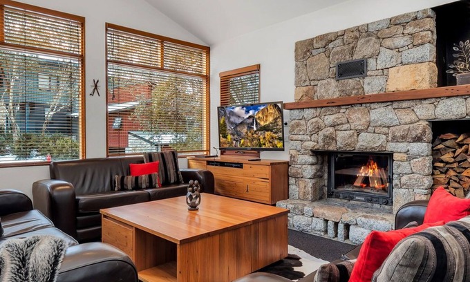 Thredbo Ski Chalet | Ski In Ski Out #14 - Crackenback Ridge