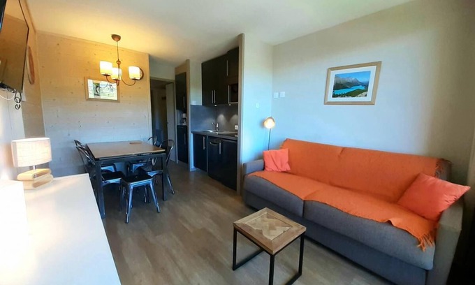 Saint-Julien-Mont-Denis Apartment | Ski-in/ski-out & foot of the slopes, 4th floor, view mountain, balcony, tv, ski locker, 23m²