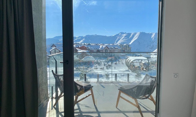 Kazbegi Condo | Ski-in ski-out Gudauri