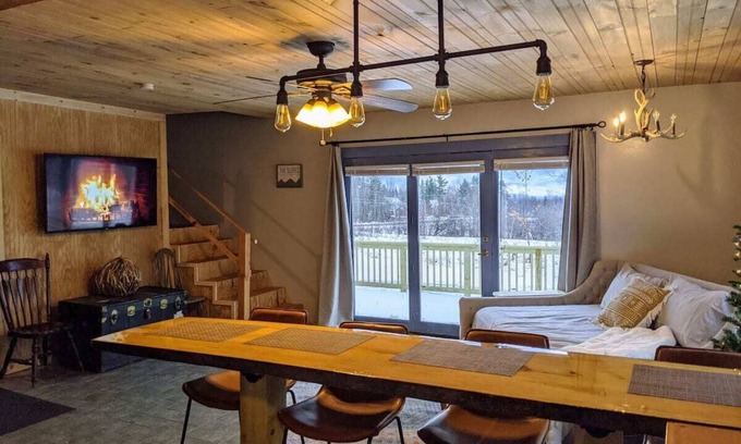 Jefferson Cottage | Ski Patrol Cottage at Applebrook - Perfect Mountain Getaway