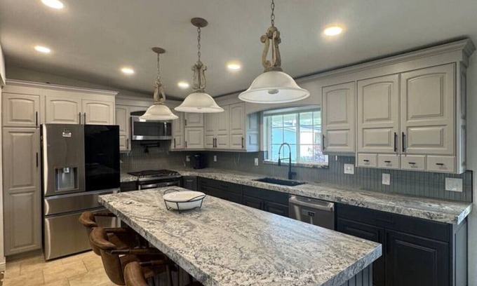 Holladay House | Skiing, Stocked Kitchen, 80" TV, Backyard, W/D