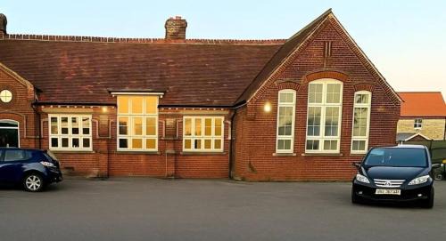 Bodham House | Skool House Retreat - 5 bedroom option