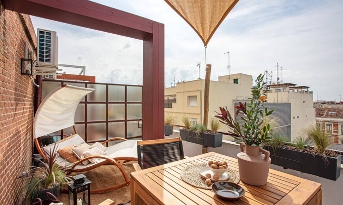 Trafalgar Apartment | Skoura - 3 bedrooms and terrace in Almagro